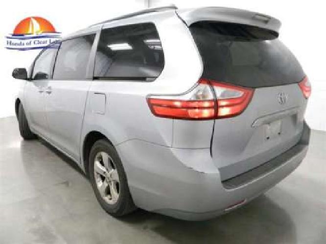 2015 toyota sienna le in webster, tx