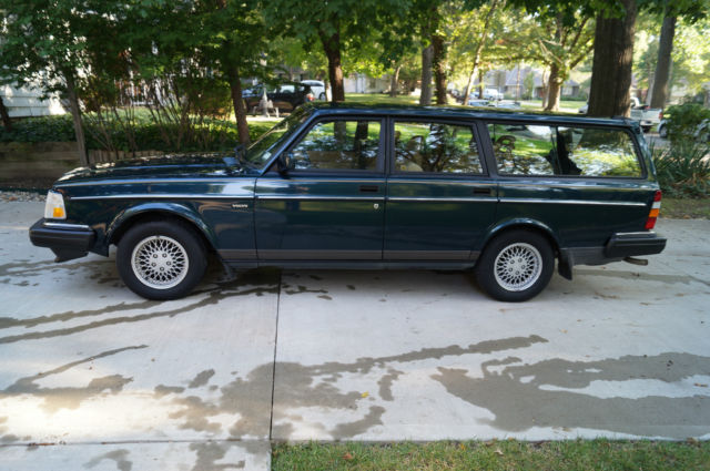 1993 volvo 240 classic rare limited edition station wagon!