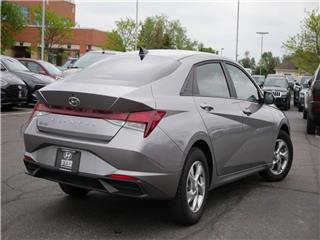 2023 Hyundai Elantra se