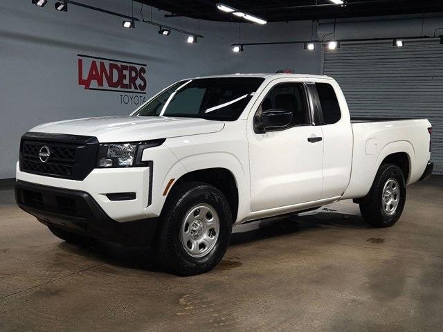 2022 nissan frontier s