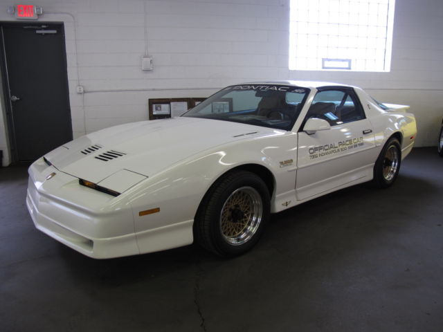 1989 pontiac trans am turbo - official pace car - 989 documented actual miles