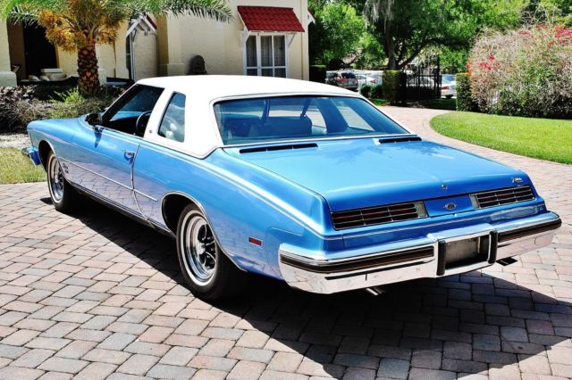 power steering & power brakes dual power seats 8 track just 24k miles 2 owner