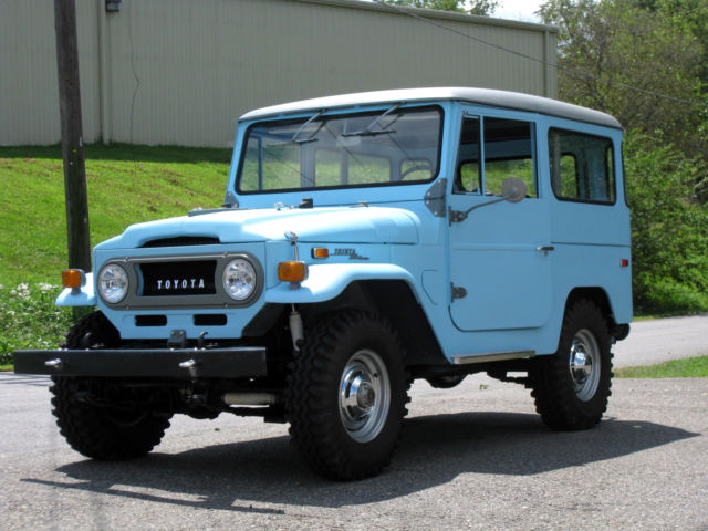 l@@k! fj40 land cruiser completely restored, custom paint , must see in nc