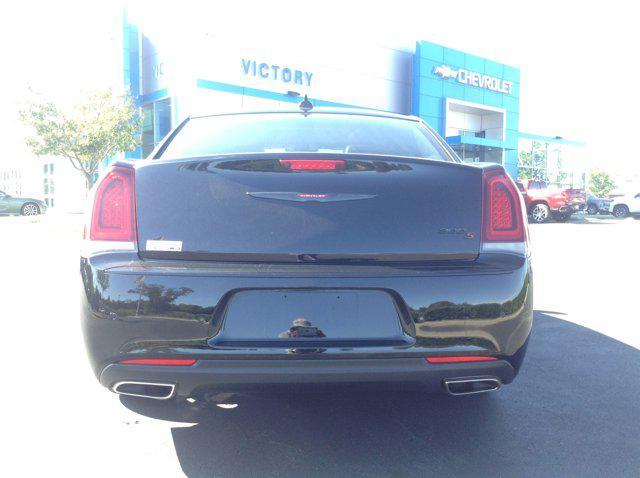 2023 chrysler 300 s