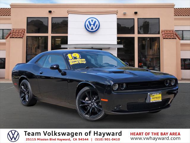2018 dodge challenger sxt