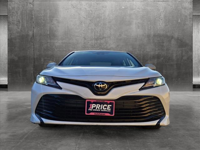 2020 toyota camry le