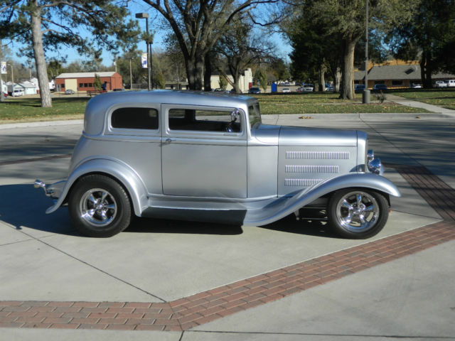 1932 ford crown victoria vicky silver