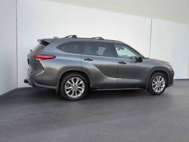 2021 toyota highlander limited