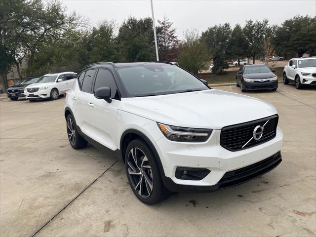 2022 volvo xc40 t5 r-design