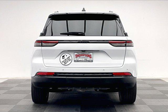 2023 jeep grand cherokee altitude