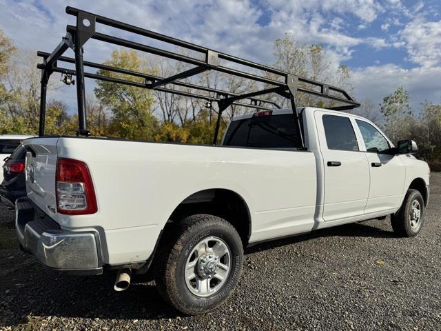 2022 ram 3500 tradesman crew cab 4x4 8' box