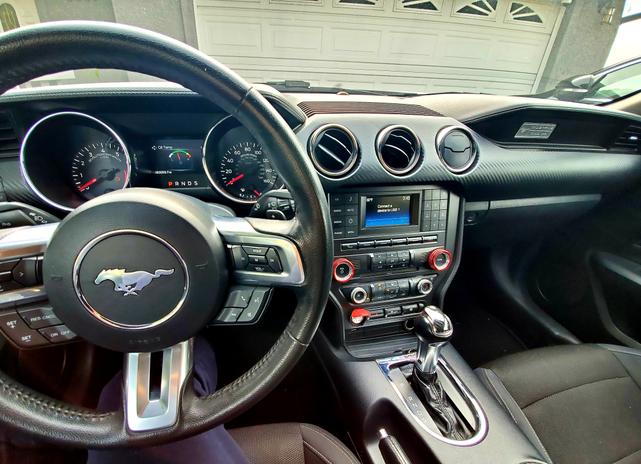 2015 ford mustang v6
