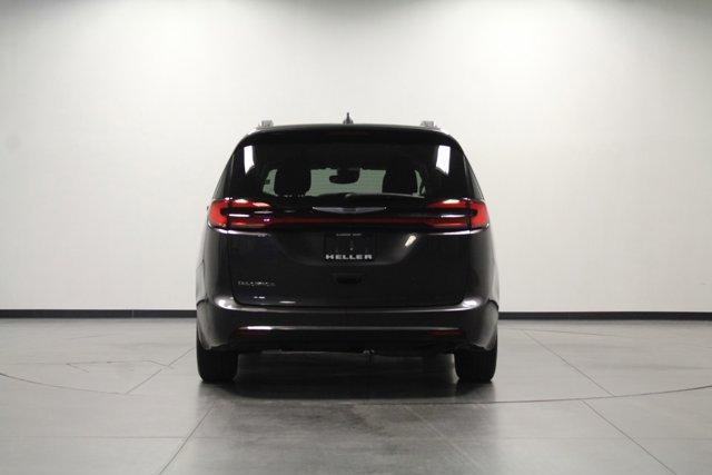 2022 chrysler pacifica touring-l