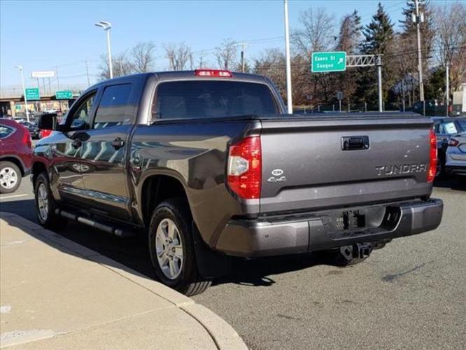 2016 toyota tundra sr5 4x4 sr5 4dr crewmax cab pickup sb (5.7l v8 for sale in saugus, massachusetts