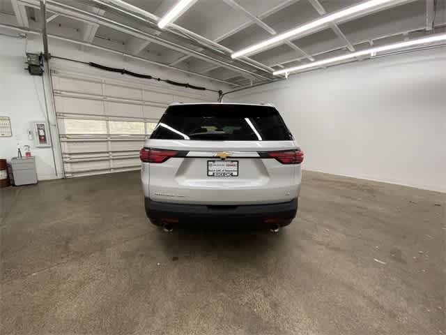 2022 chevrolet traverse lt leather