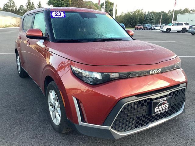 2023 kia soul lx