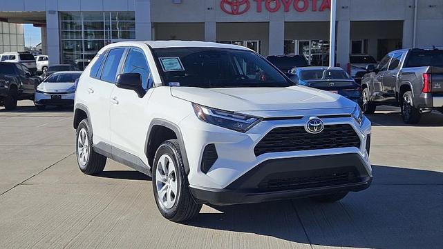 2024 toyota rav4 le