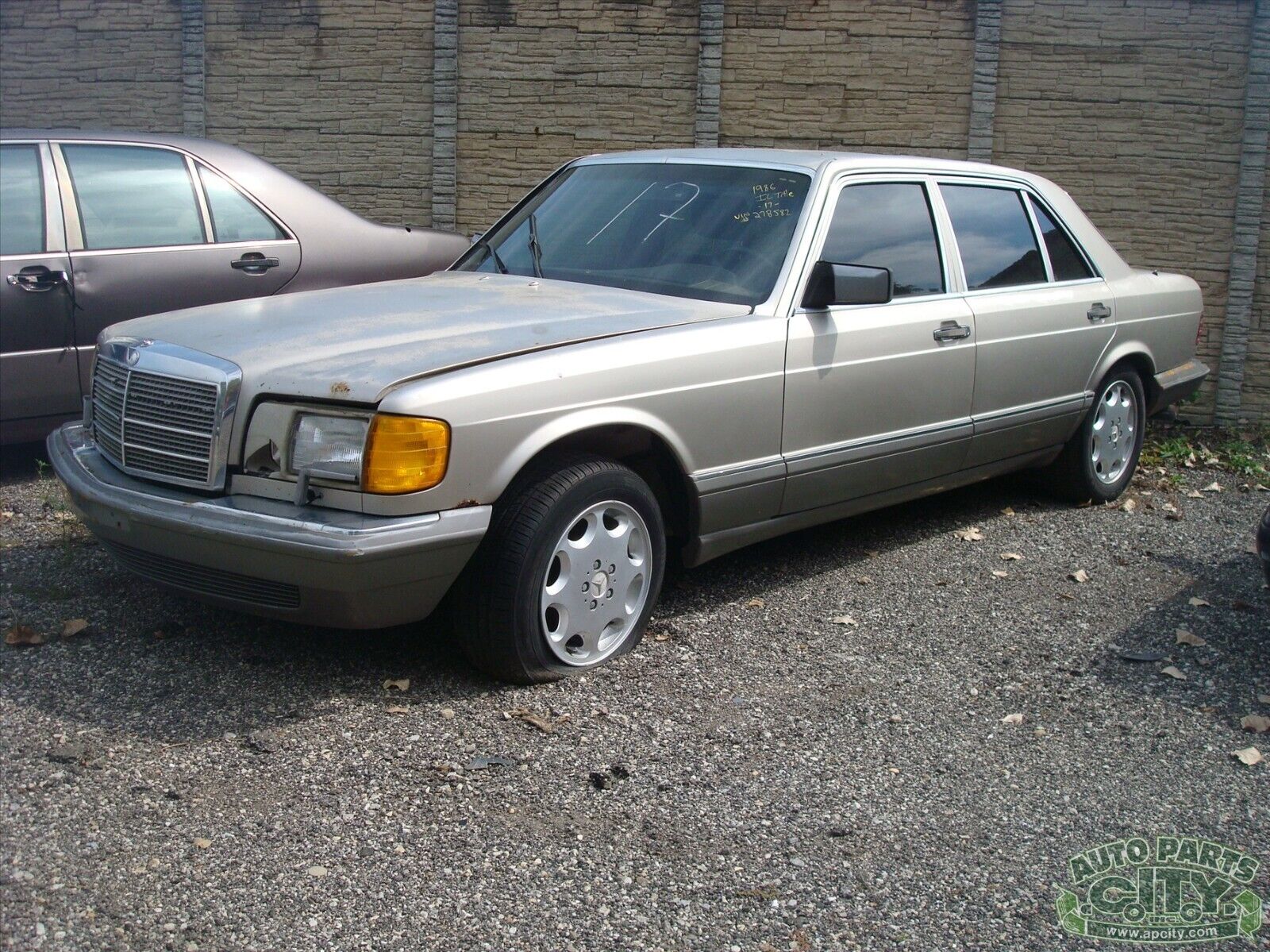 1986 mercedes-benz 500-series we ship !