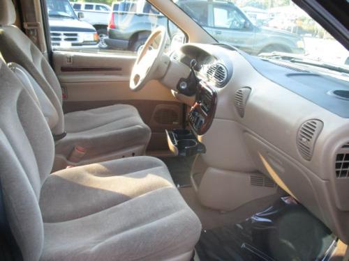 2000 chrysler town country lx in florida