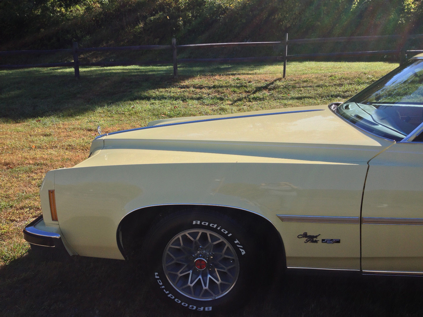 1977 pontiac grand prix lj coupe 2-door 6.6l
