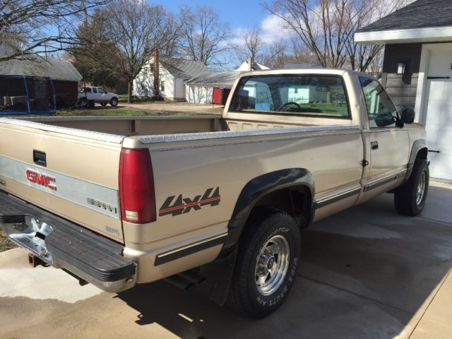 gmc sierra 3500 4x4, 454, rust free, dana rear, never seen a midwestern winter