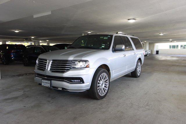 2017 lincoln navigator select