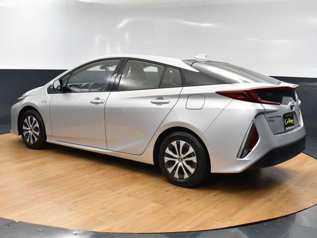 2020 toyota prius prime le