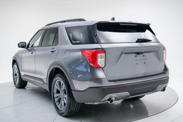 2022 ford explorer xlt