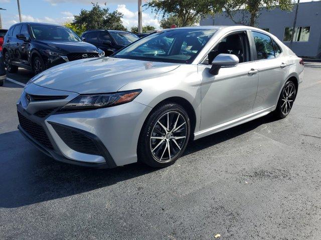 2024 toyota camry se