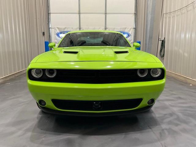 2023 dodge challenger sxt