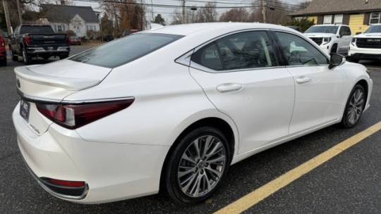 2021 Lexus ES