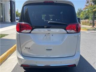 2020 Chrysler Pacifica touring l plus