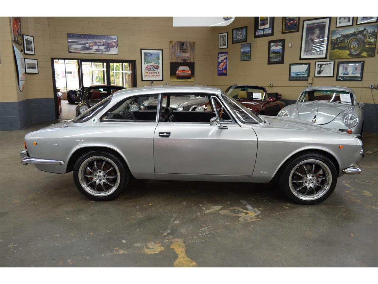 1974 alfa romeo 2000 gt