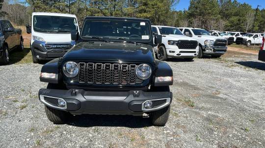2024 Jeep Gladiator