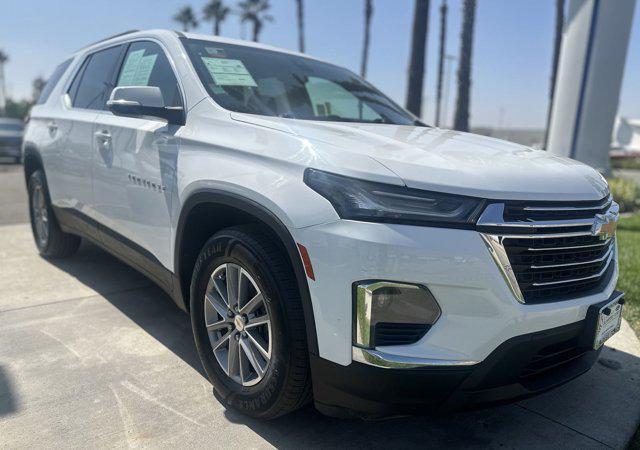 2022 chevrolet traverse lt leather