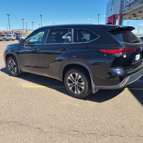2023 toyota highlander xle