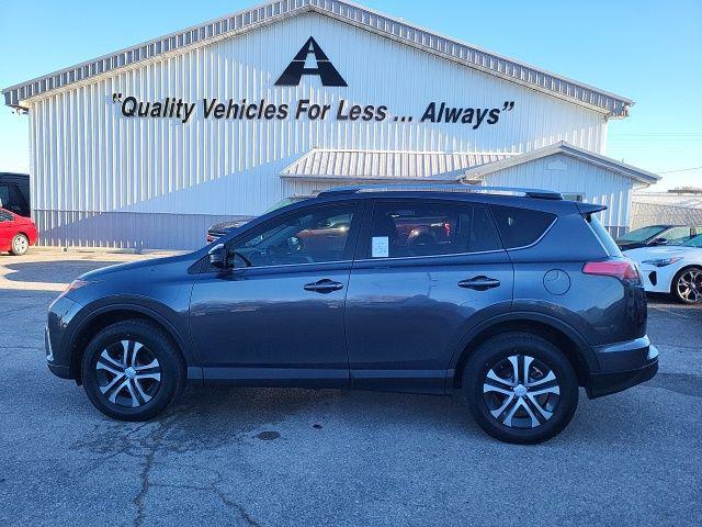 2018 toyota rav4 le