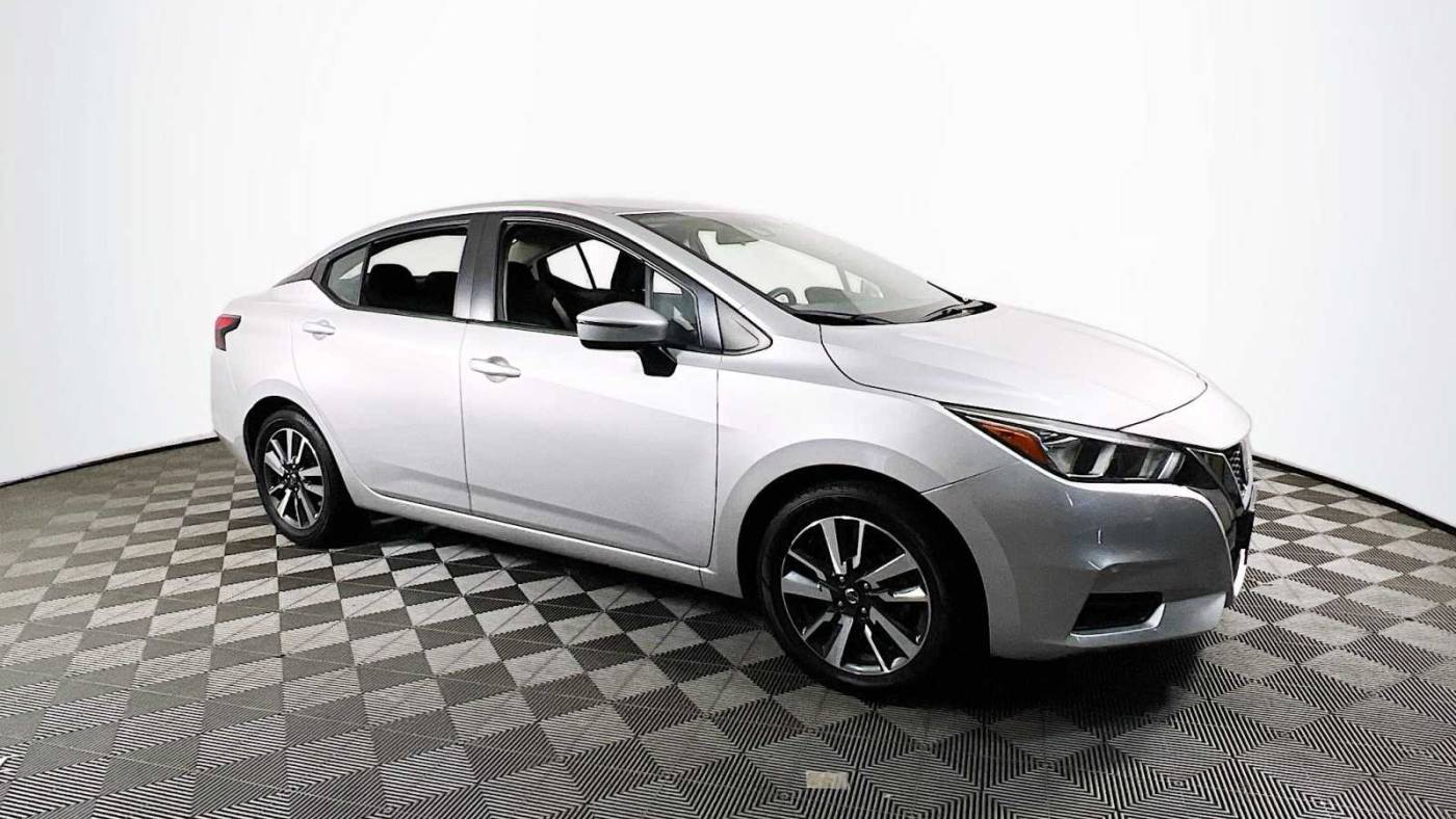 2021 nissan versa sv