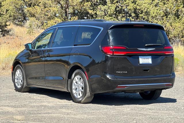 2022 chrysler pacifica touring l