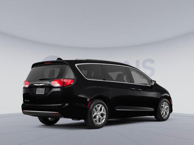2019 chrysler pacifica touring l