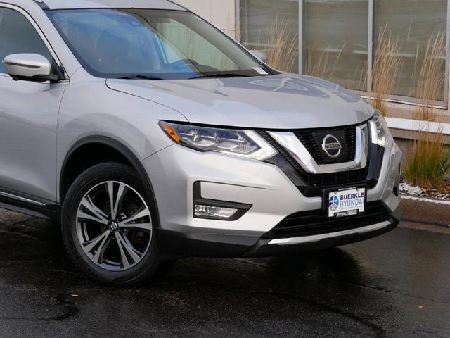 2017 nissan rogue sl