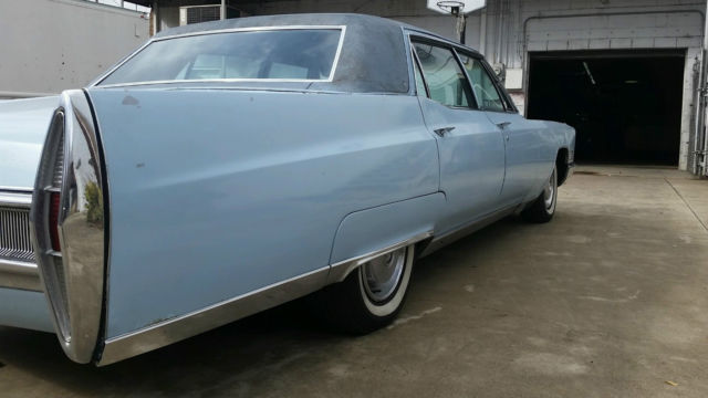 1967 cadillac fleetwood base limousine 4-door 7.0l
