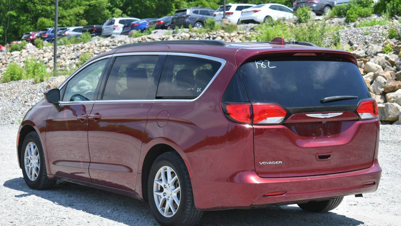 2020 chrysler voyager lxi