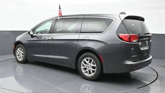 2022 chrysler voyager lx