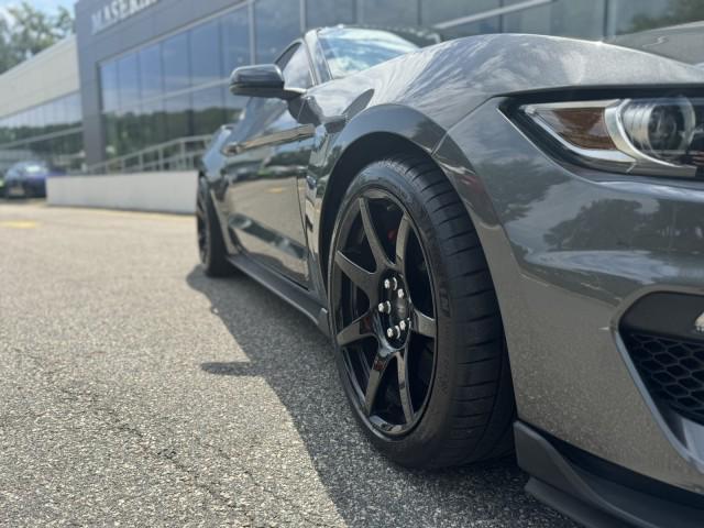 2017 ford shelby gt350 base