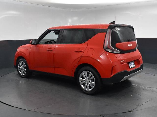 2023 kia soul lx