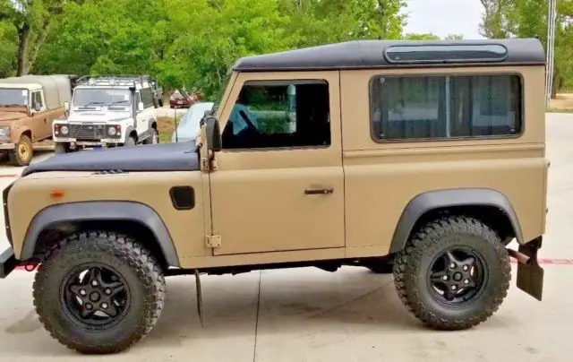 land rover defender 90 - cosmetically restored