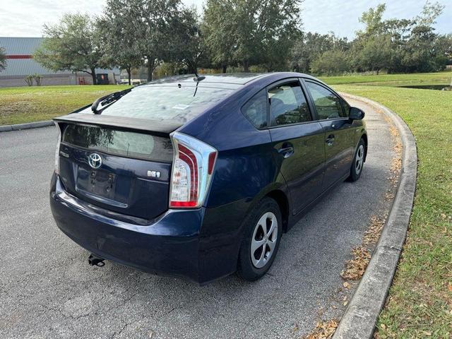 2013 toyota prius three