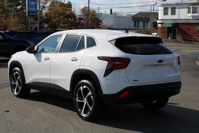 2024 chevrolet trax 1rs