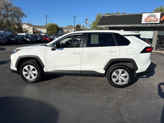 2023 toyota rav4 le